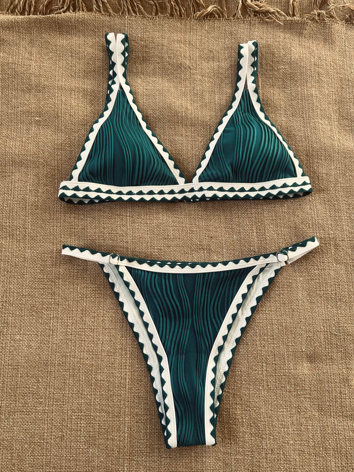 BIKINI CUBA PETRÓLEO