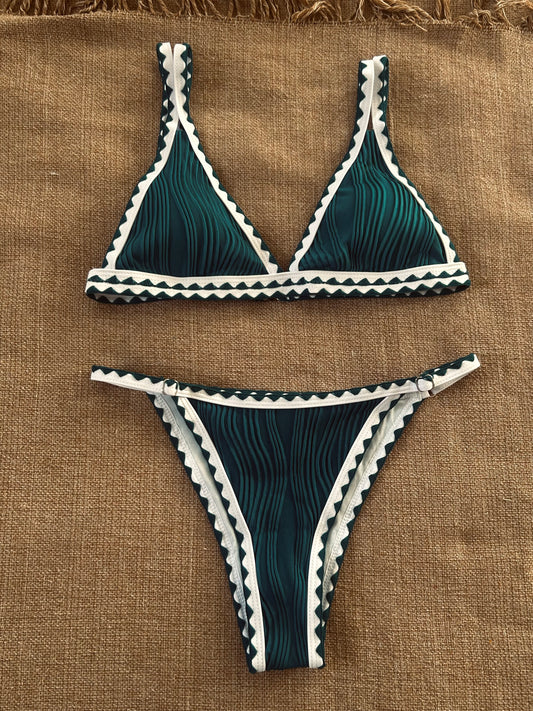 BIKINI CUBA PETRÓLEO